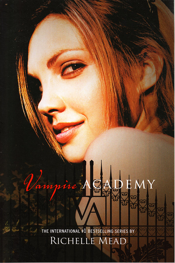Vampire Academy est un livre facile à lire en anglais pour des francophones