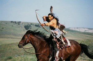 Indien à cheval tirant à l'arc