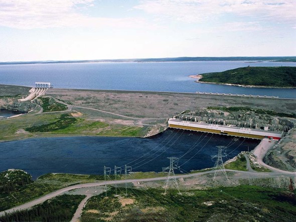 L'hydroélectricité est créée grâce aux centrales hydrauliques