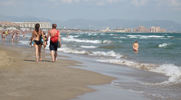 Les 6 touristes qu’on croise sur la Côte d’Azur en été